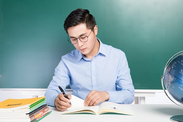 金华春华教育会计实操培训
