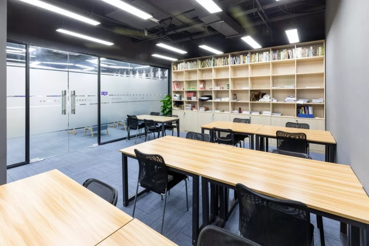 宾阳大学英语六级培训